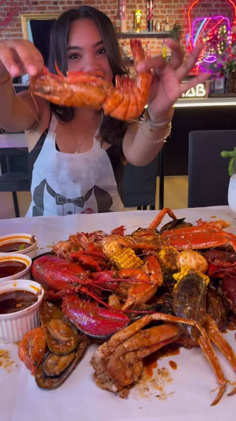 WOWCRAB reel